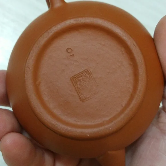 Vintage RARE Chinese Red Clay Mini Teapot / Handmade Yixing Zisha - Picture 4 of 5